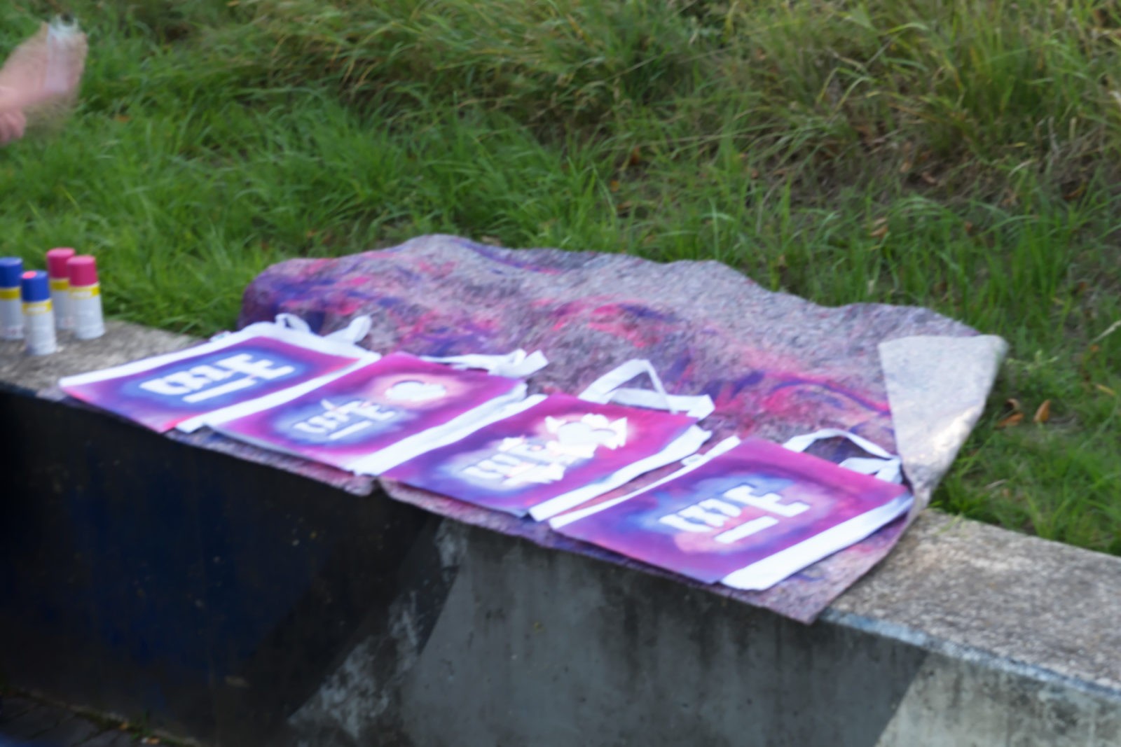 Graffiti auf Stofftaschen