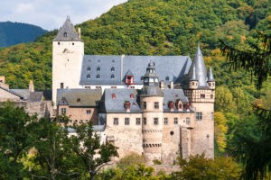 Schloss Bürresheim auf dem Traumpfad Förstersteig