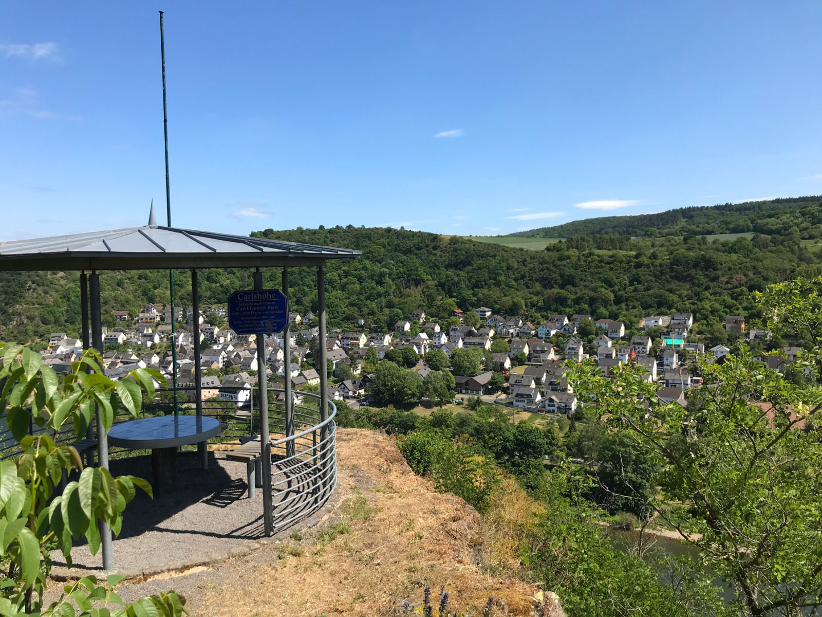 Traumhafter Keberbach, Carlshöhe und sonniges Maifeld